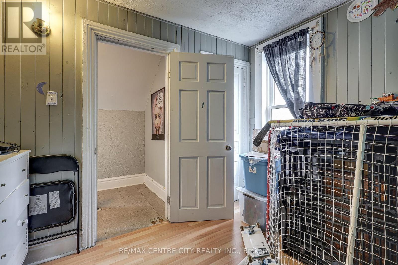 270 Ross Street, St. Thomas, ON - Indoor