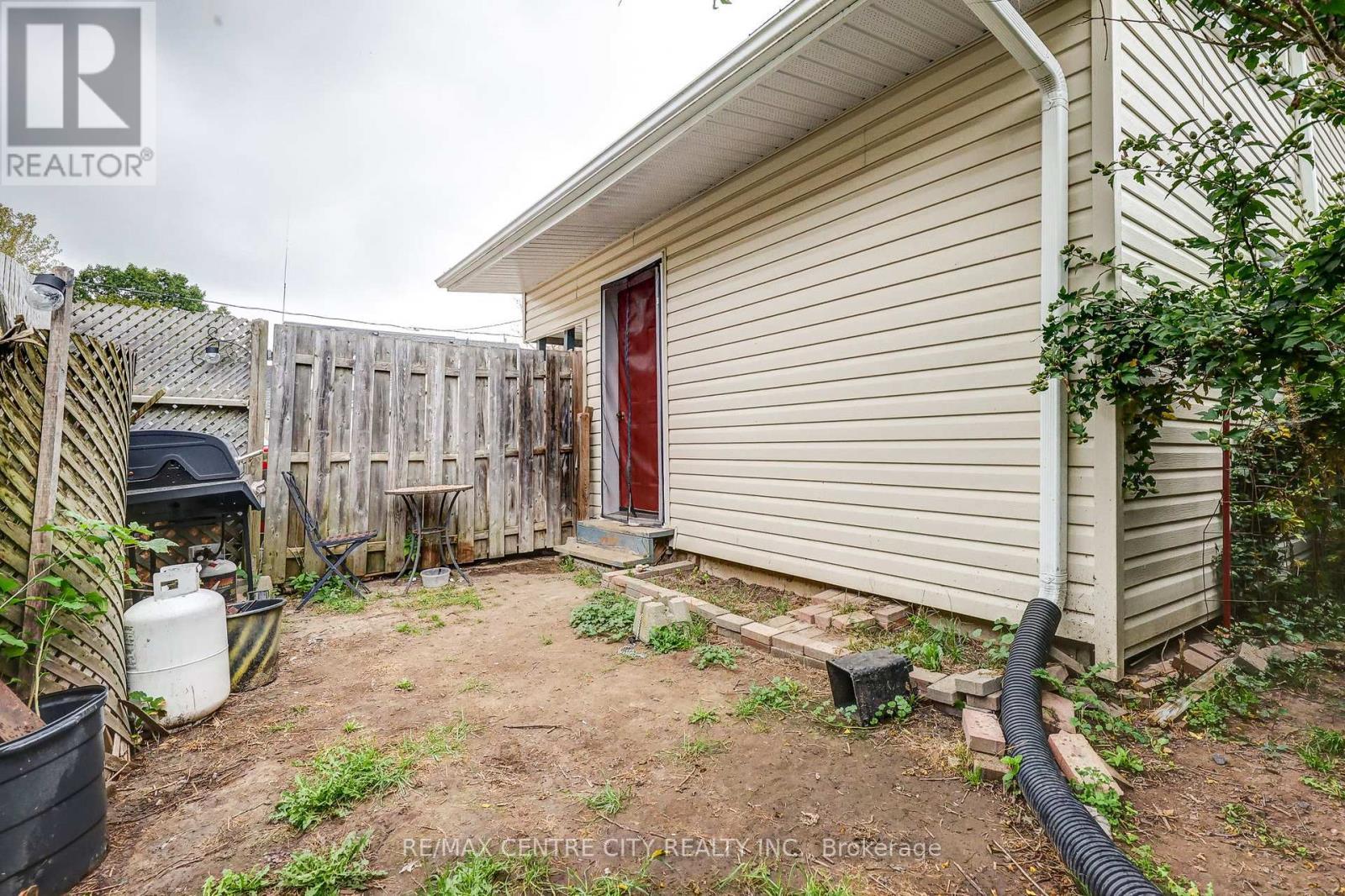 270 Ross Street, St. Thomas, ON - Outdoor With Exterior