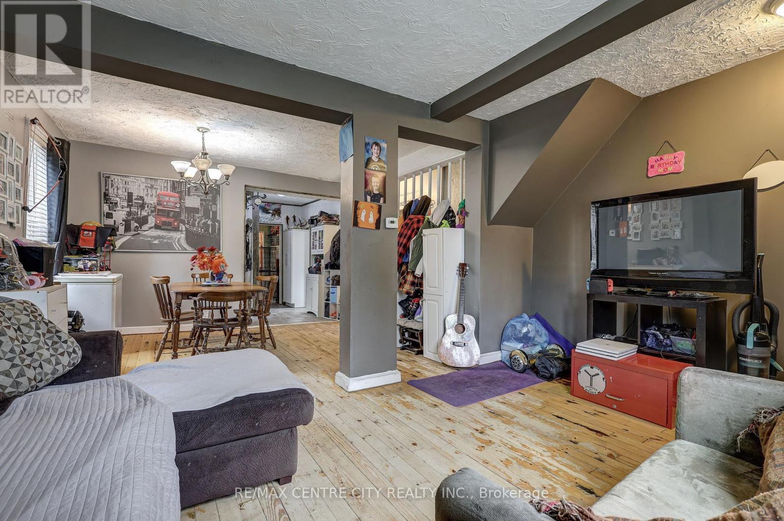 270 Ross Street, St. Thomas, ON - Indoor Photo Showing Other Room