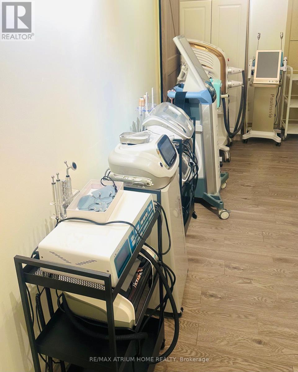 18 - 21 Fairburn Drive, Markham, ON