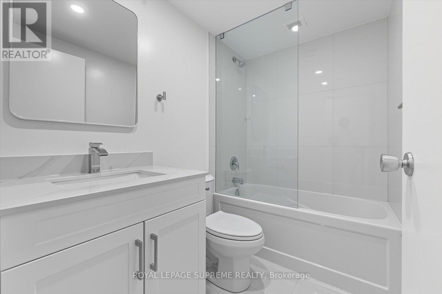 New Second Bathroom - 107 - 270 Scarlett Road, Toronto, ON - Indoor Photo Showing Bathroom