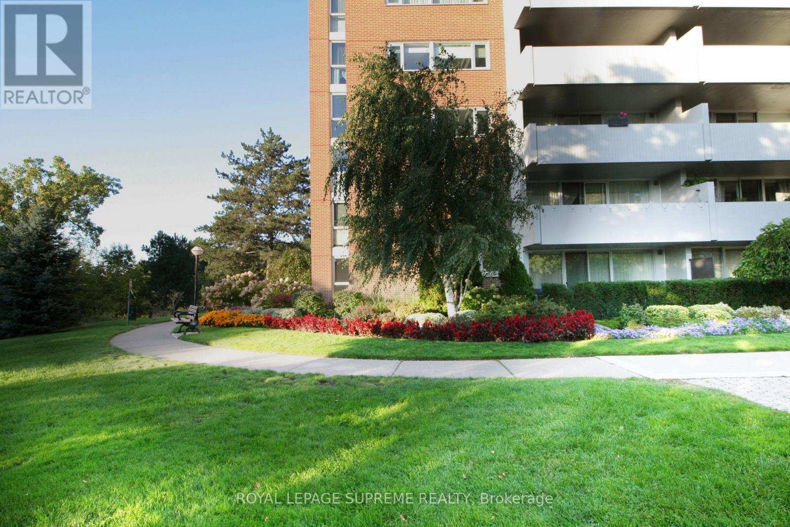 Terrace And Grounds - 107 - 270 Scarlett Road, Toronto, ON - Outdoor