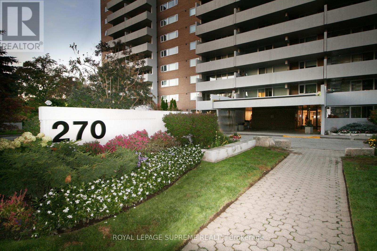 270 Scarlett Road - 107 - 270 Scarlett Road, Toronto, ON - Outdoor