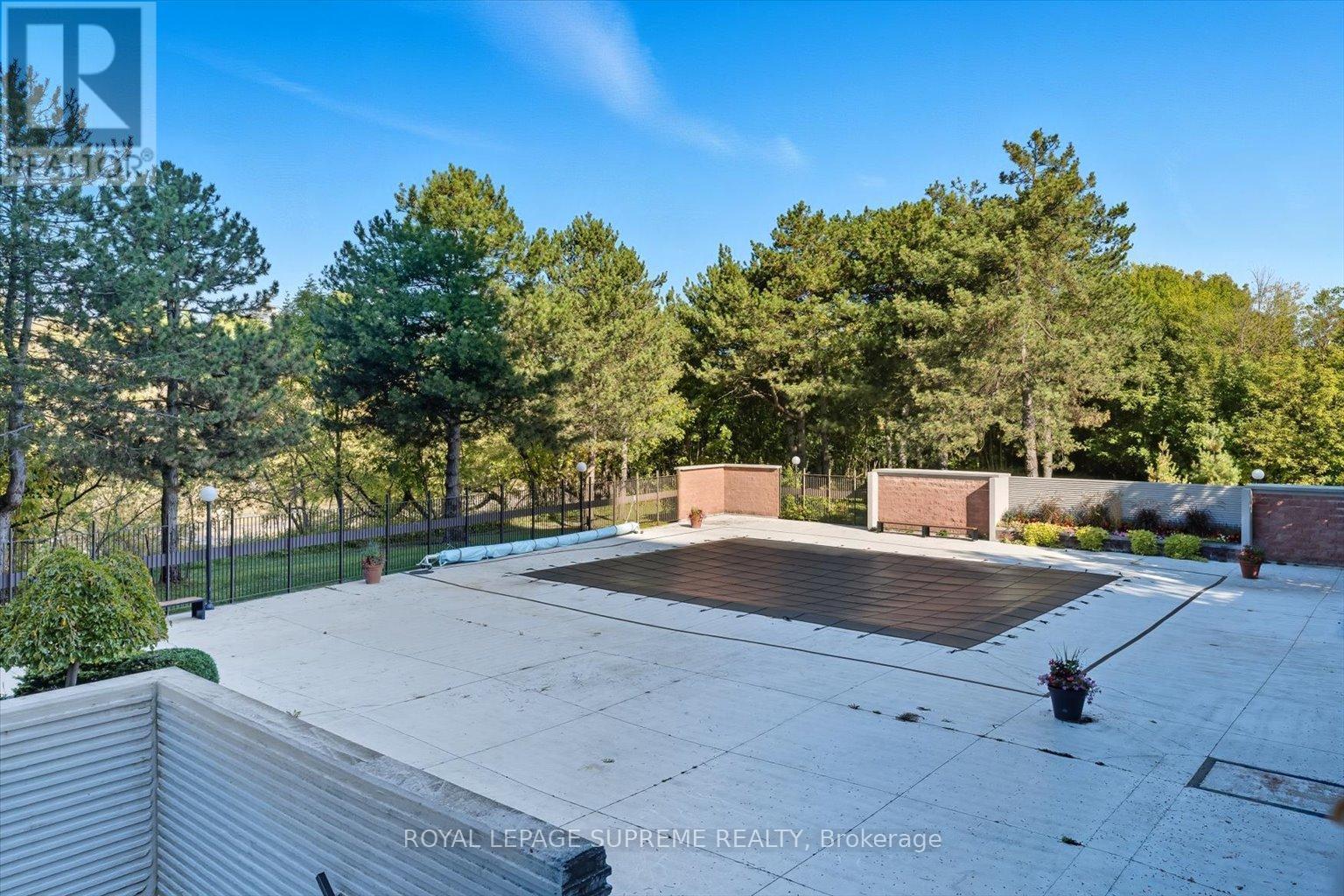 North Pool - 107 - 270 Scarlett Road, Toronto, ON - Outdoor