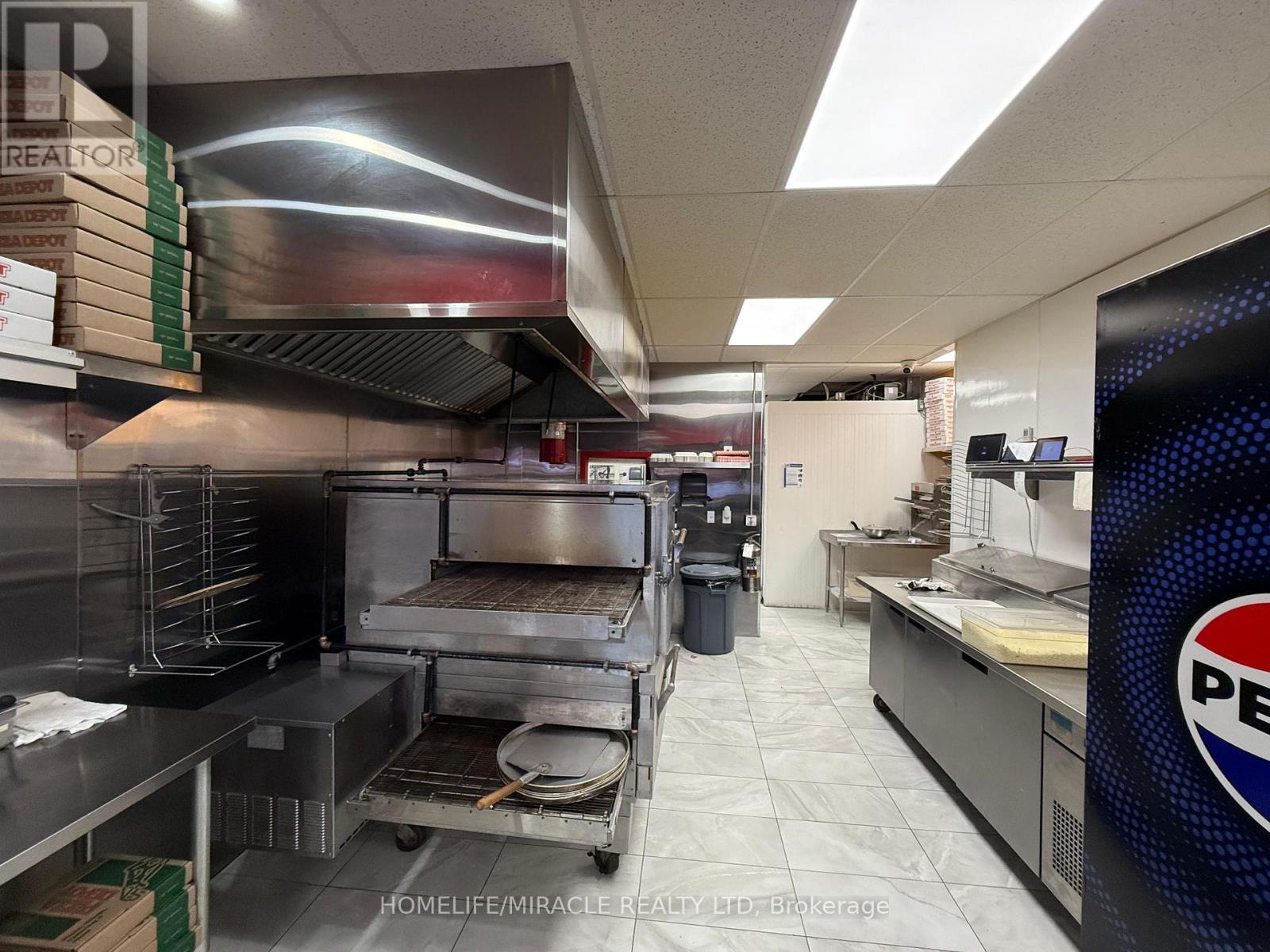 1016 King Street E, Hamilton, ON