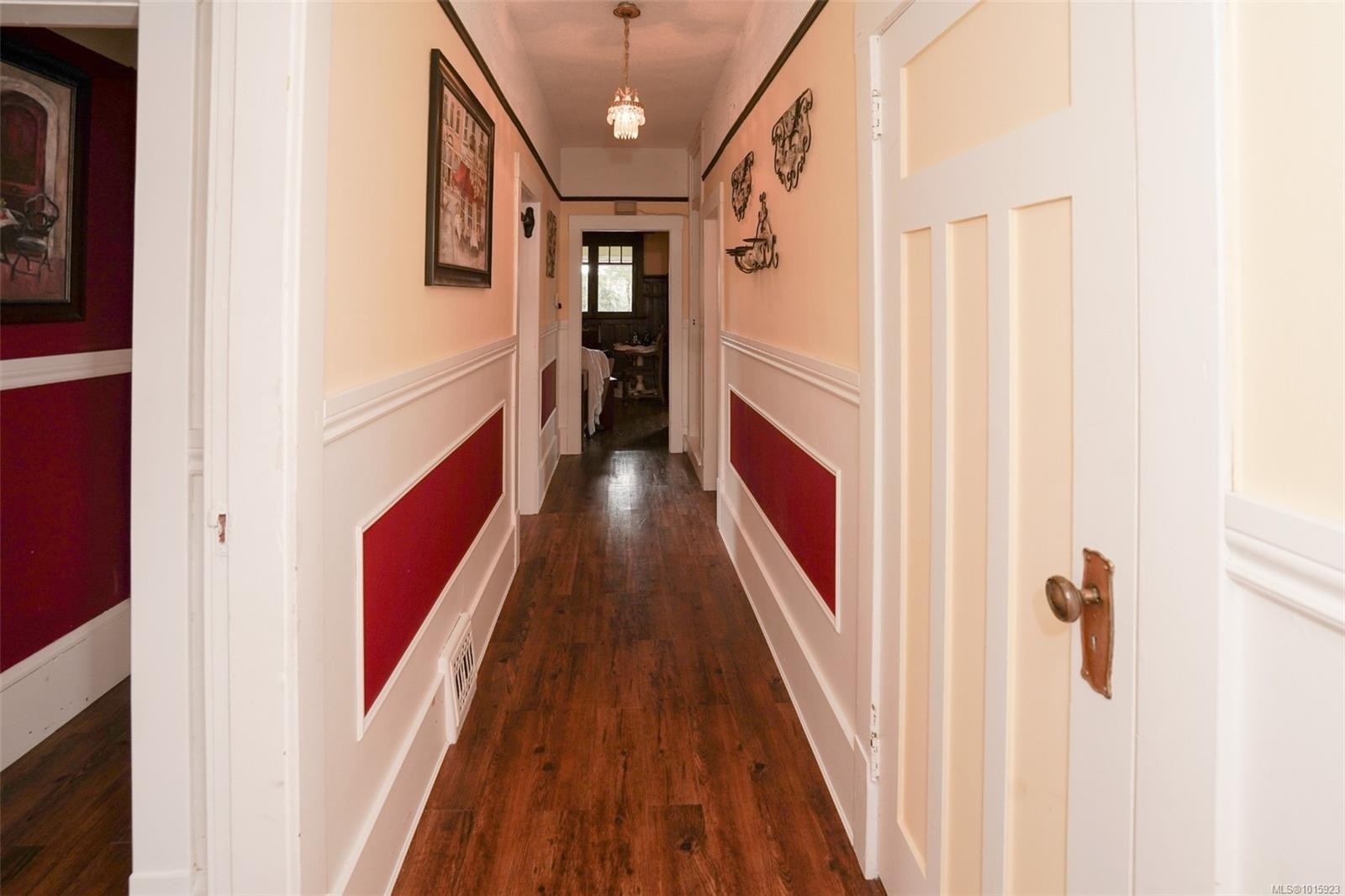 1295 Santa Rosa Ave, Saanich, BC