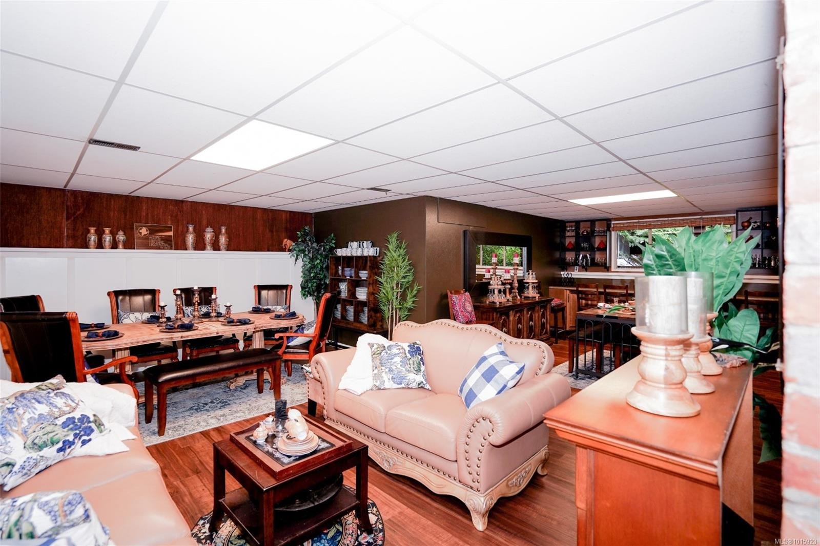 1295 Santa Rosa Ave, Saanich, BC