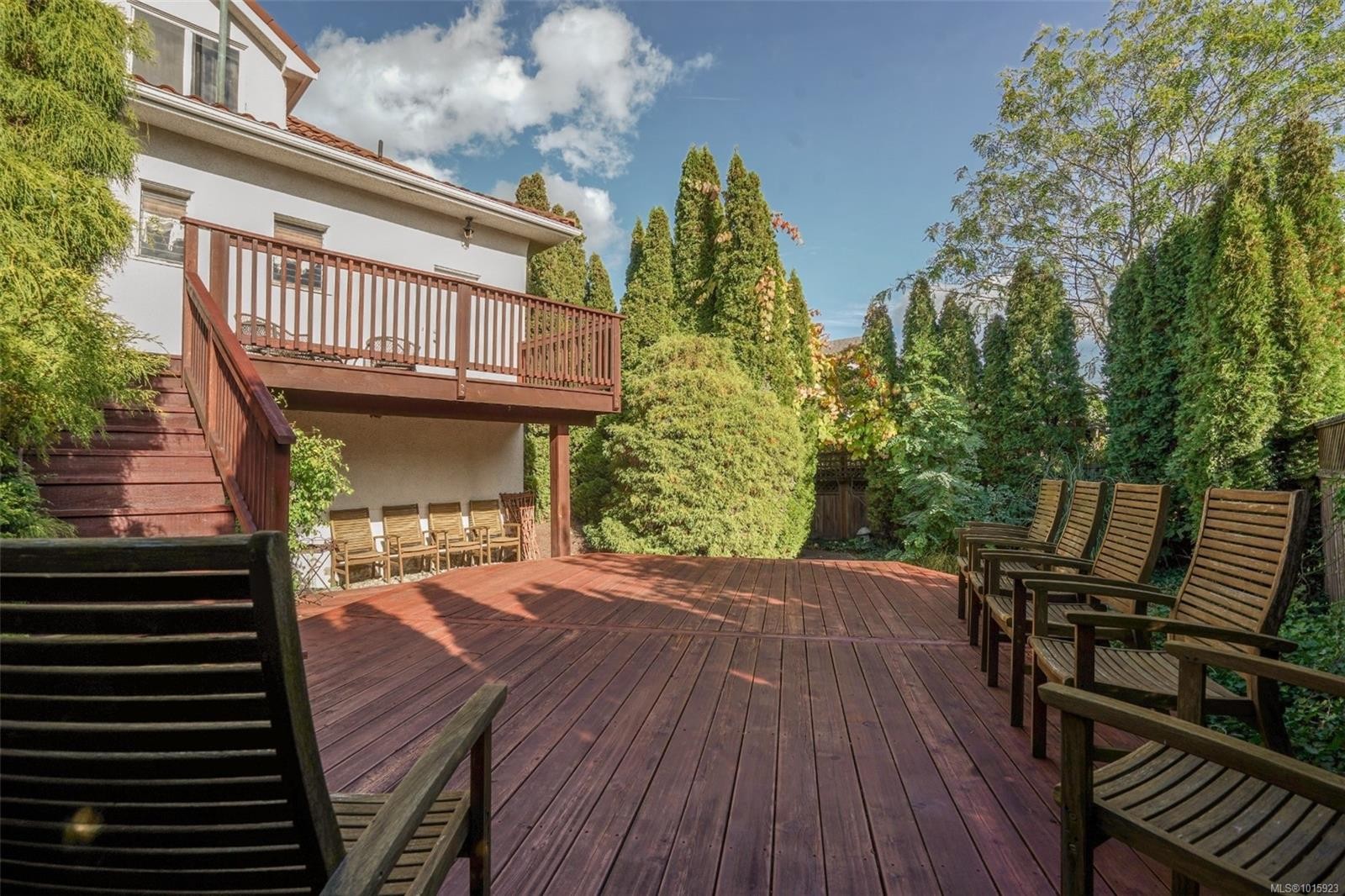 1295 Santa Rosa Ave, Saanich, BC