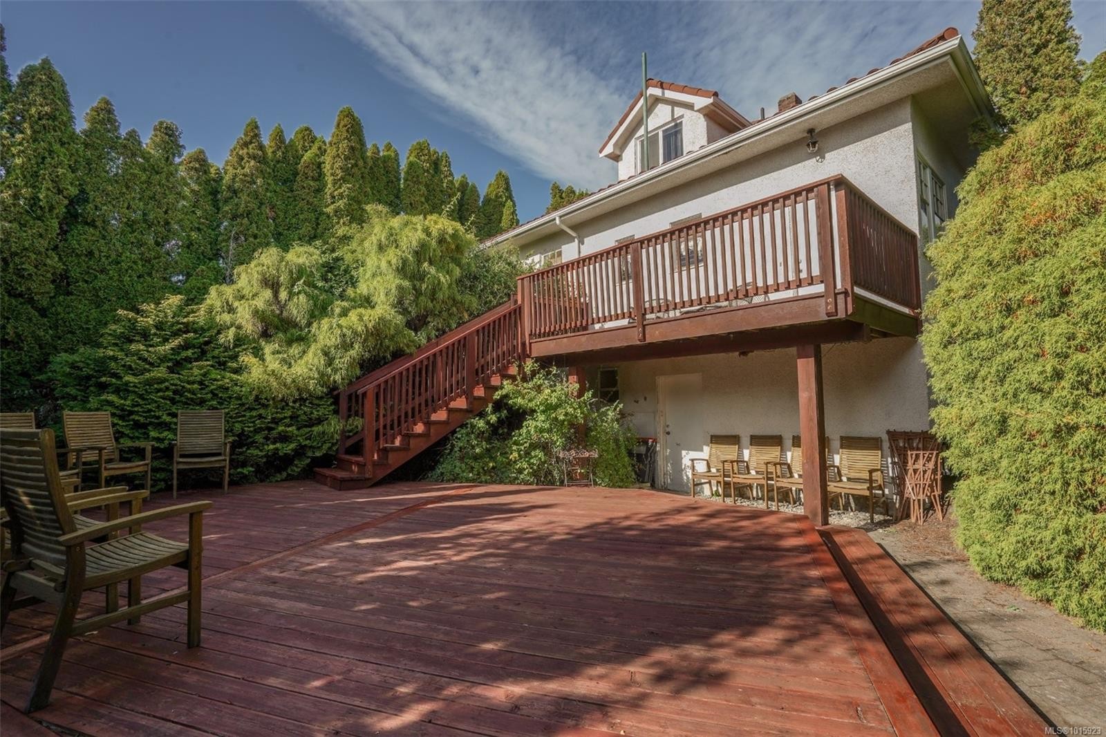 1295 Santa Rosa Ave, Saanich, BC