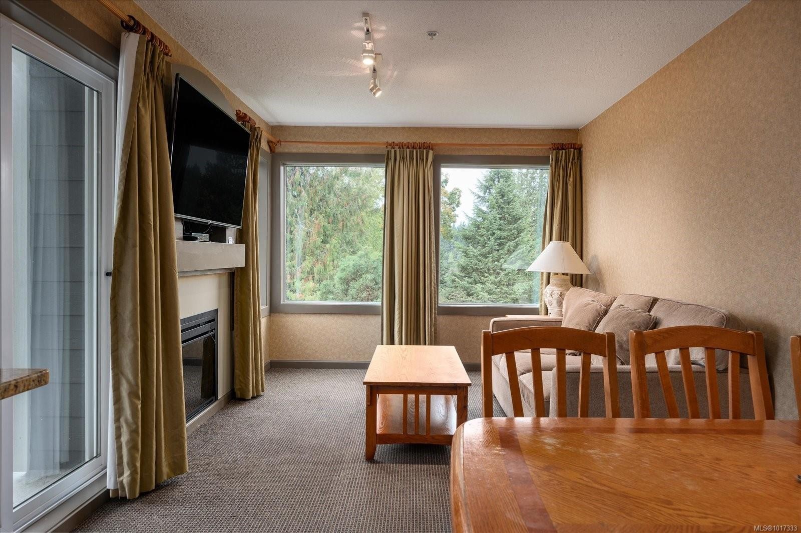 720-1600 Stroulger Rd, Nanoose Bay, BC - Indoor Photo Showing Dining Room