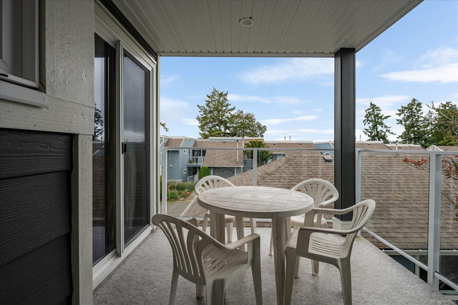 720-1600 Stroulger Rd, Nanoose Bay, BC - Outdoor With Exterior