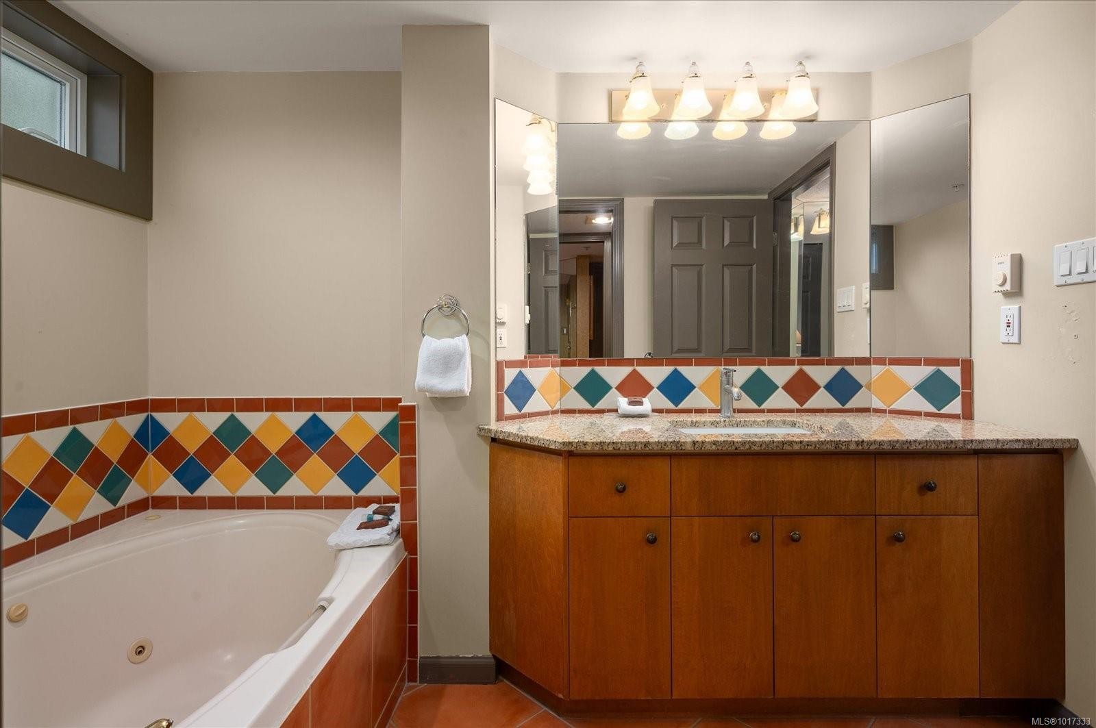 720-1600 Stroulger Rd, Nanoose Bay, BC - Indoor Photo Showing Bathroom