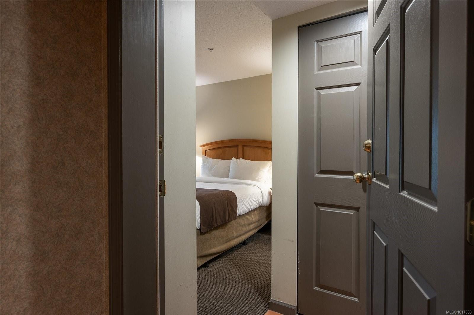 720-1600 Stroulger Rd, Nanoose Bay, BC - Indoor