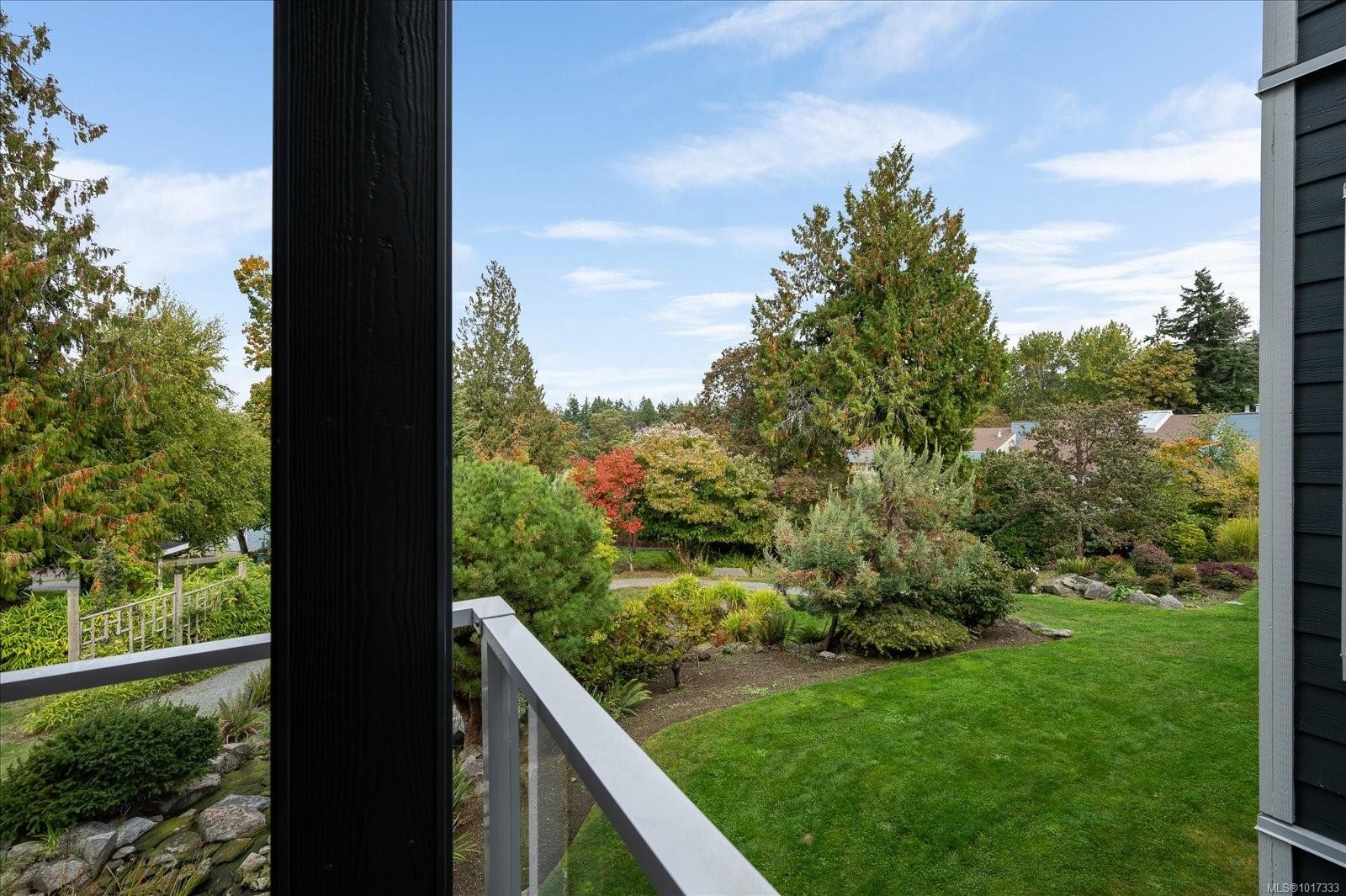 720-1600 Stroulger Rd, Nanoose Bay, BC - Outdoor