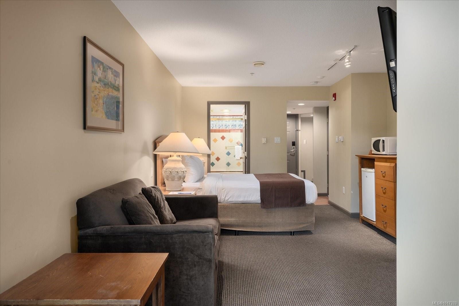 720-1600 Stroulger Rd, Nanoose Bay, BC - Indoor