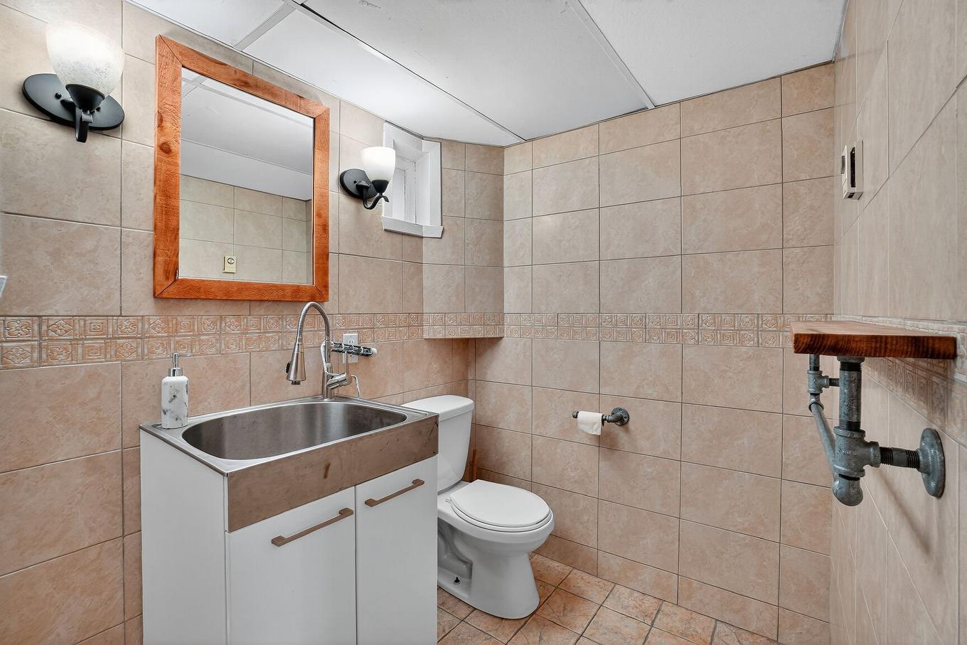 Bathroom - 12370 6E Avenue (R.-D.-P.), Montréal (Rivière-Des-Prairies/Pointe-Aux-Trembles), QC - Indoor Photo Showing Bathroom