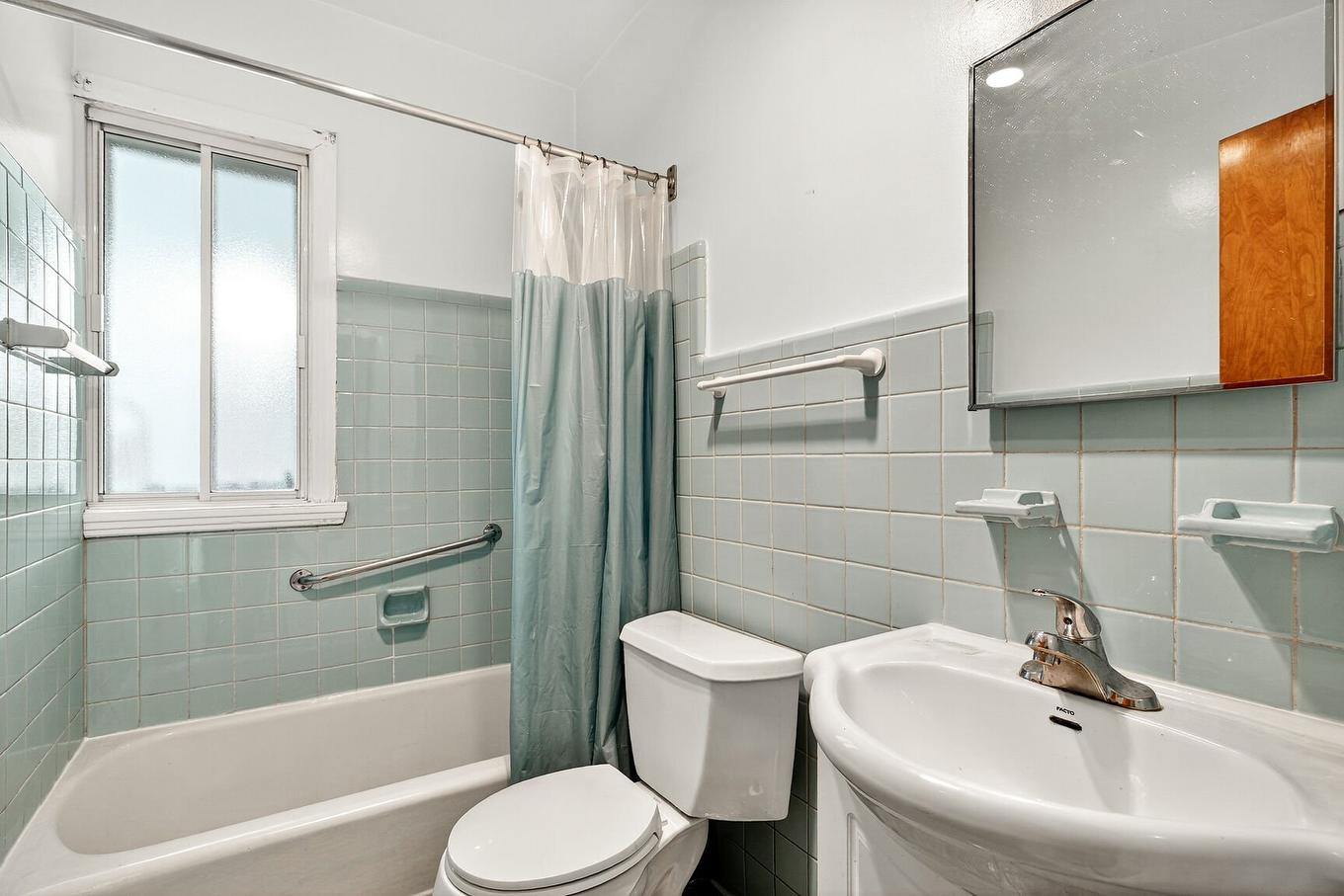 Salle de bains - 2787 - 2791 Rue Des Ormeaux, Montréal (Mercier/Hochelaga-Maisonneuve), QC - Indoor Photo Showing Bathroom