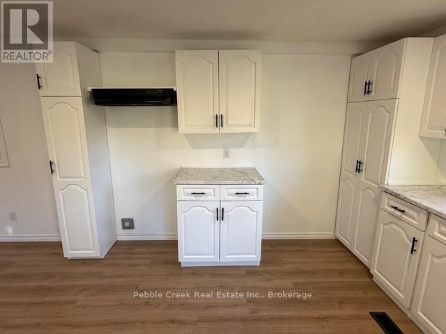 1 - 40201 Vanastra Road, Huron East (Vanastra), ON - Indoor Photo Showing Kitchen