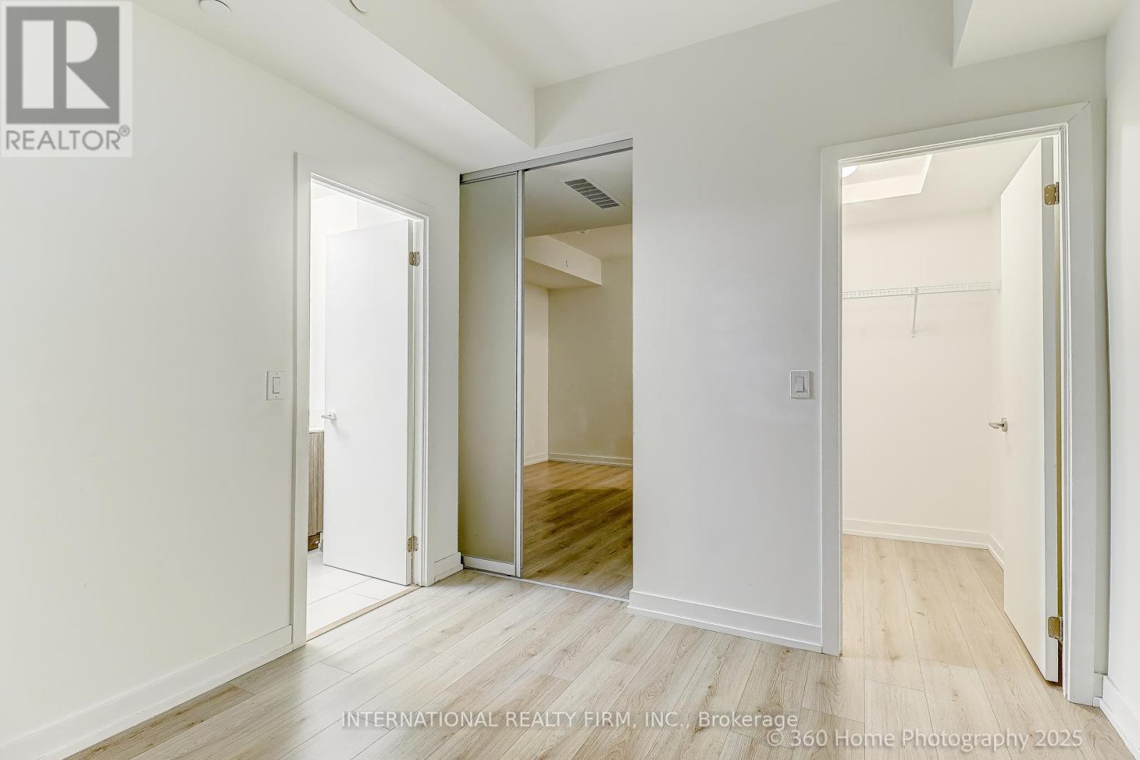 12 - 851 Sheppard Avenue W, Toronto, ON - Indoor Photo Showing Other Room