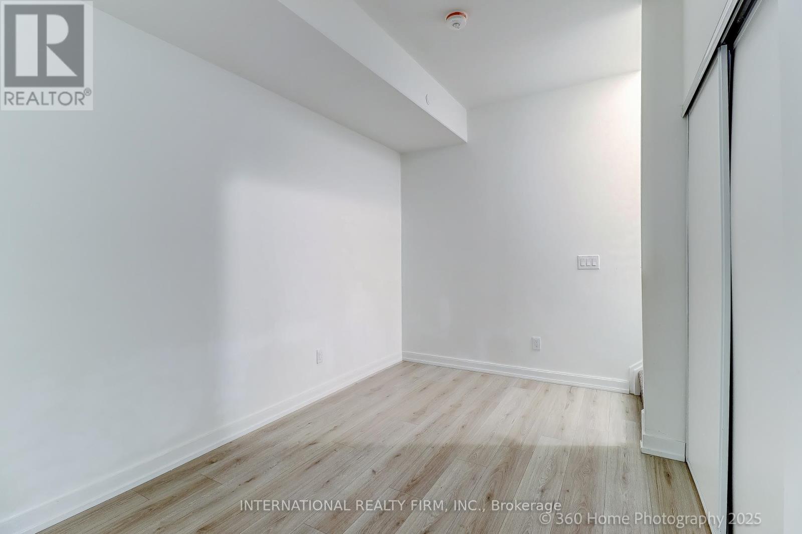 12 - 851 Sheppard Avenue W, Toronto, ON - Indoor Photo Showing Other Room