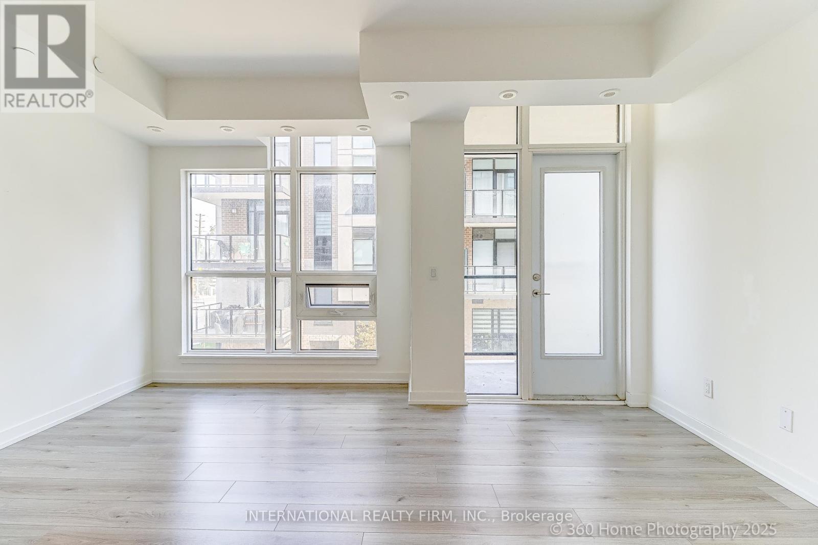 12 - 851 Sheppard Avenue W, Toronto, ON - Indoor Photo Showing Other Room