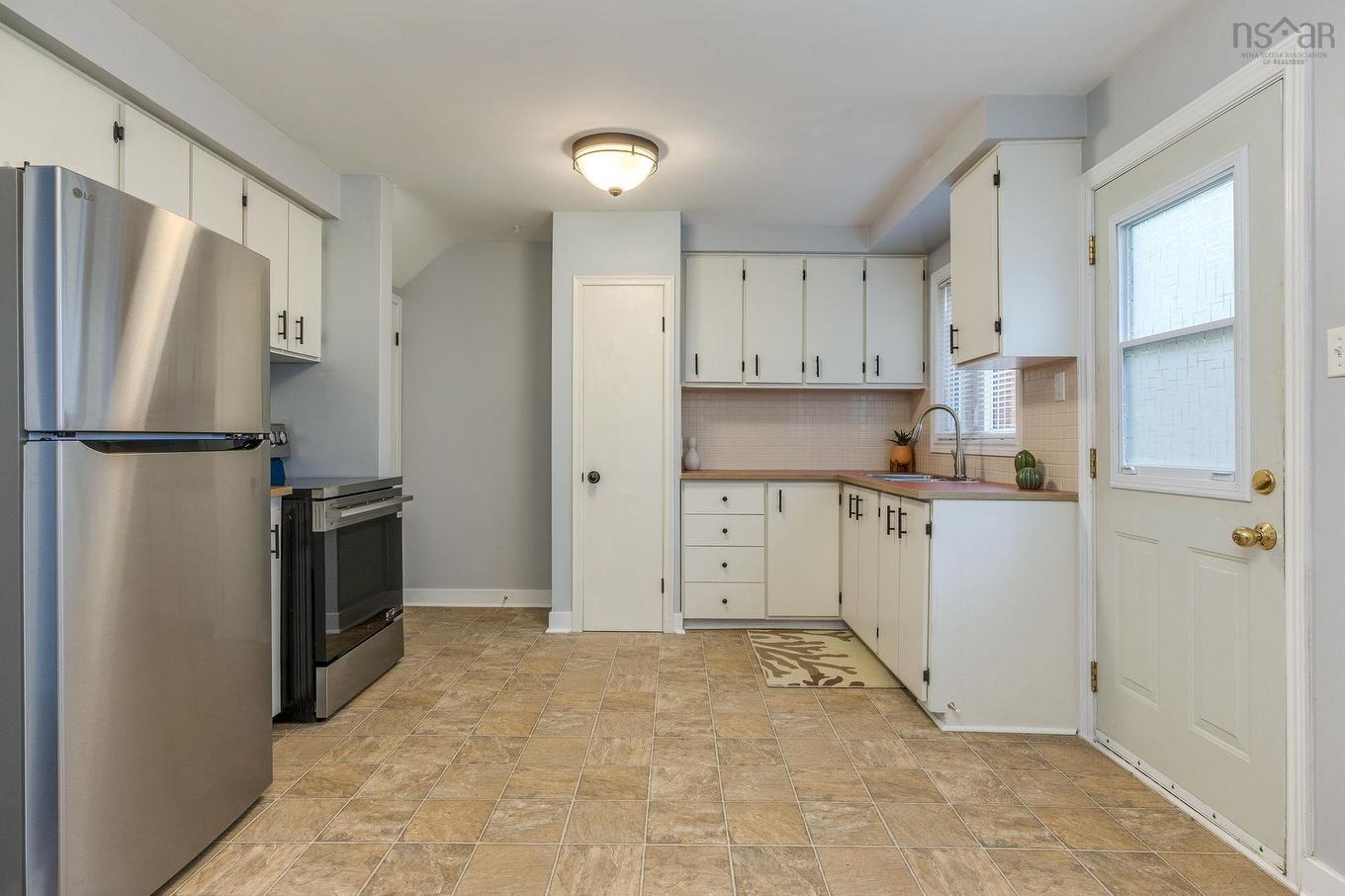 19-19 A Westwood Drive, Dartmouth, NS