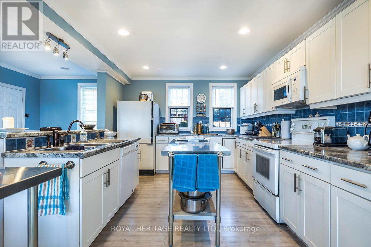 64 Cedar Grove Drive, Scugog, ON - Indoor Photo Showing Kitchen With Double Sink