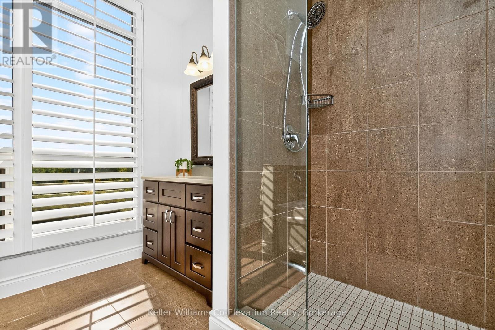Primary Ensuite - Lph01 - 699 Aberdeen Boulevard, Midland, ON - Indoor Photo Showing Bathroom