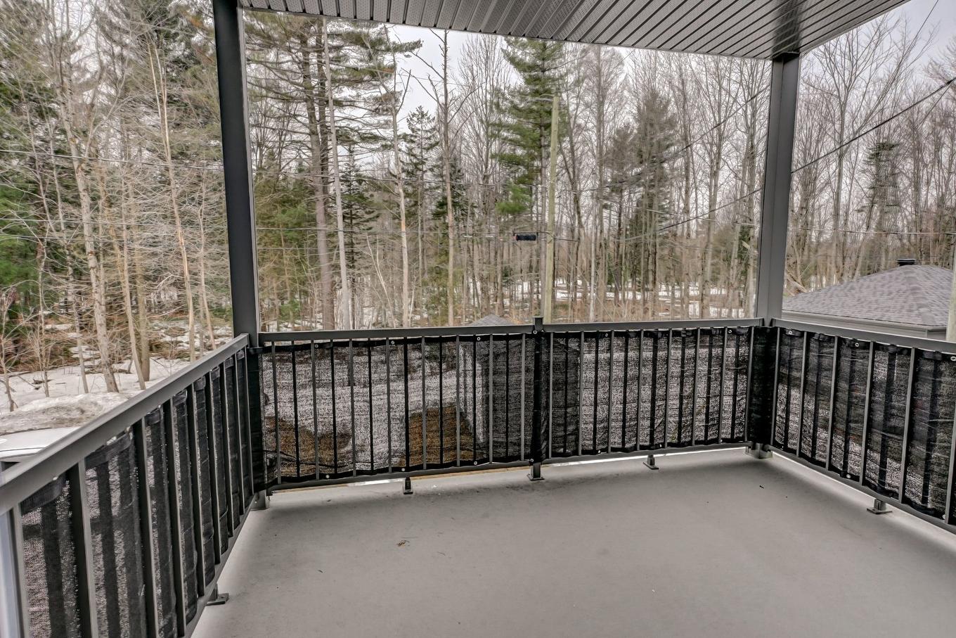 Balcon - 13570 - 13574 Rue Du Grenache, Mirabel, QC - Outdoor