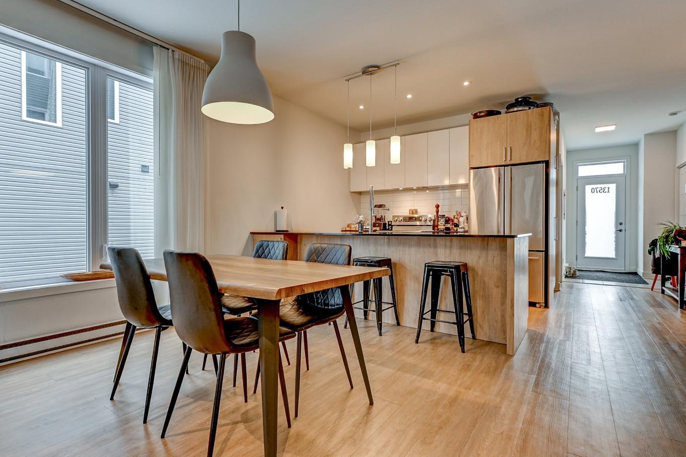 Salle à manger - 13570 - 13574 Rue Du Grenache, Mirabel, QC - Indoor Photo Showing Dining Room