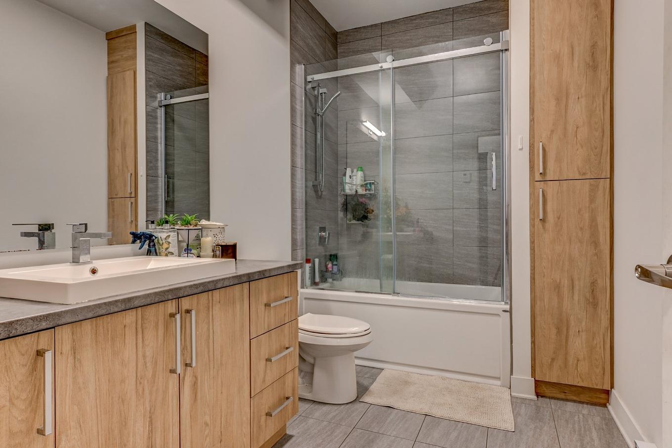 Salle de bains - 13570 - 13574 Rue Du Grenache, Mirabel, QC - Indoor Photo Showing Bathroom