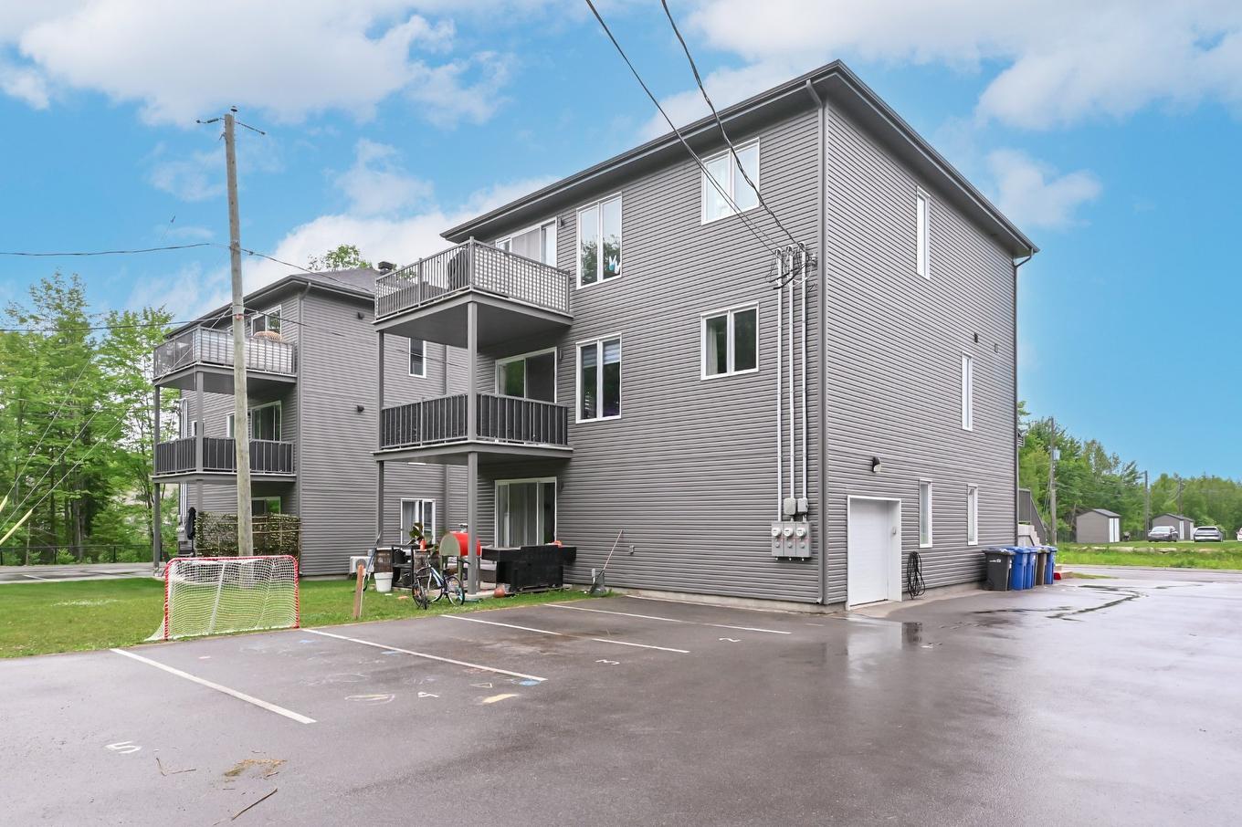 Face arrière - 13570 - 13574 Rue Du Grenache, Mirabel, QC - Outdoor