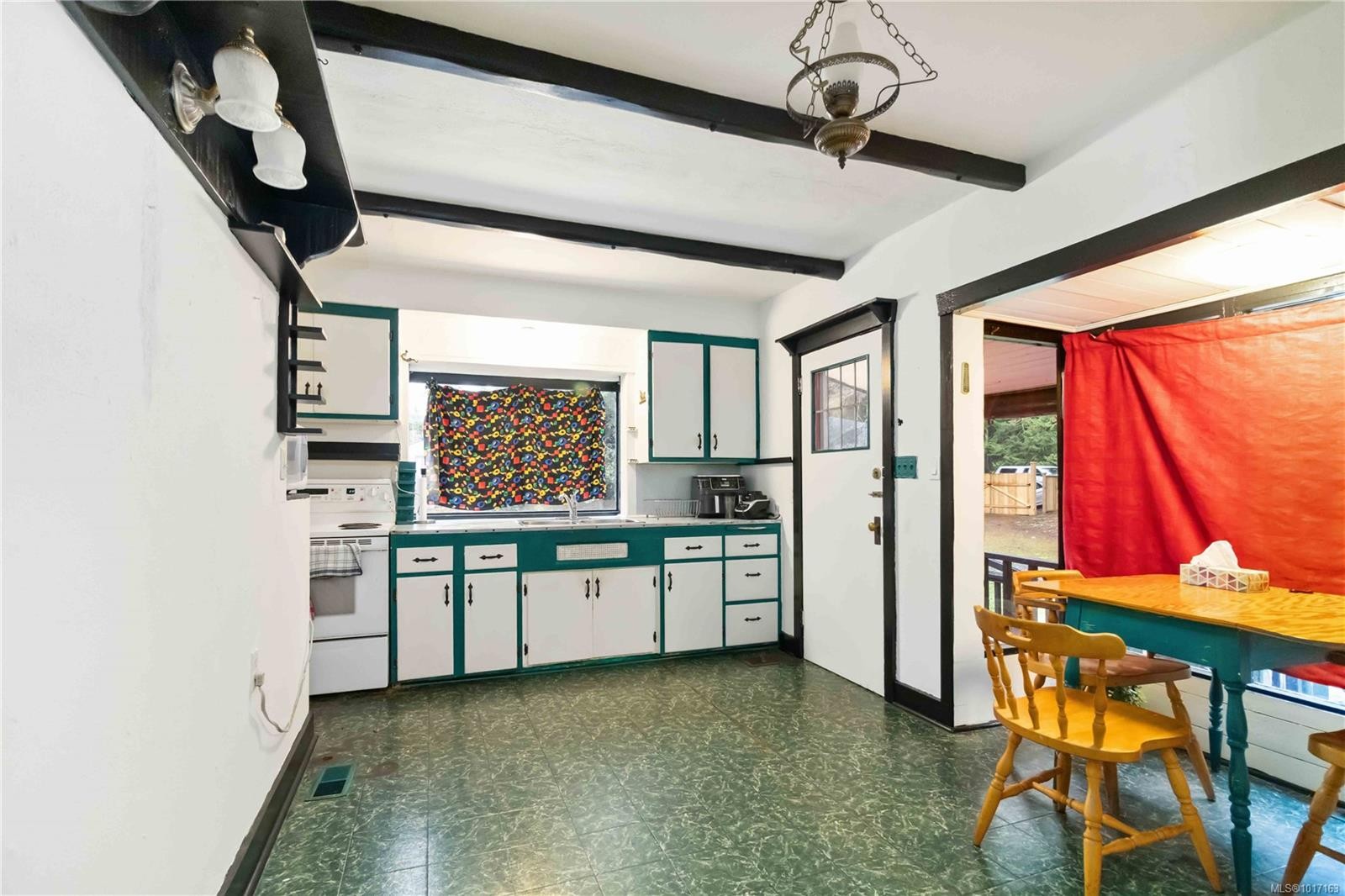 5447 Fowler Rd, Saanich, BC