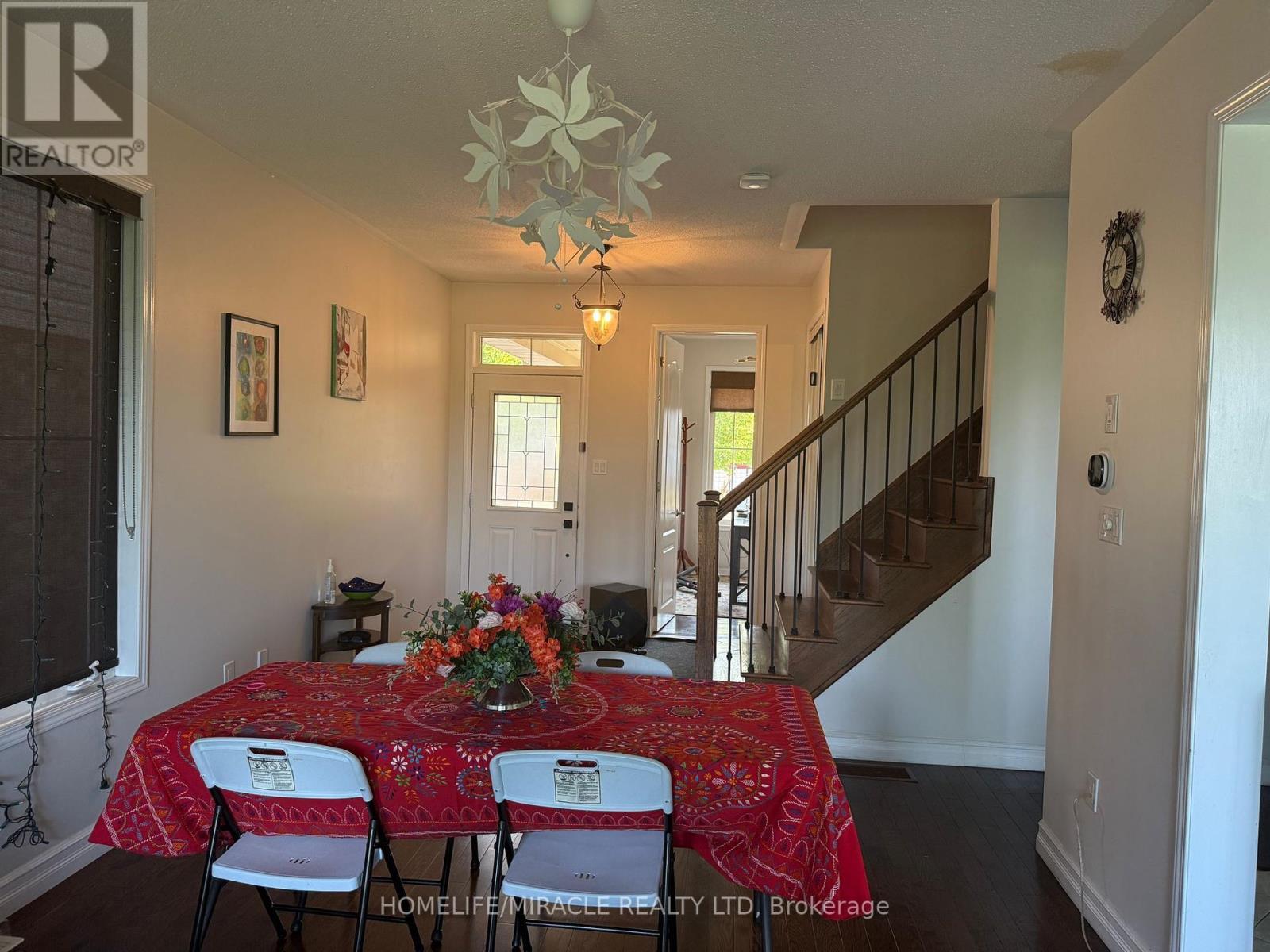 422 Cavanagh Lane, Milton, ON - Indoor