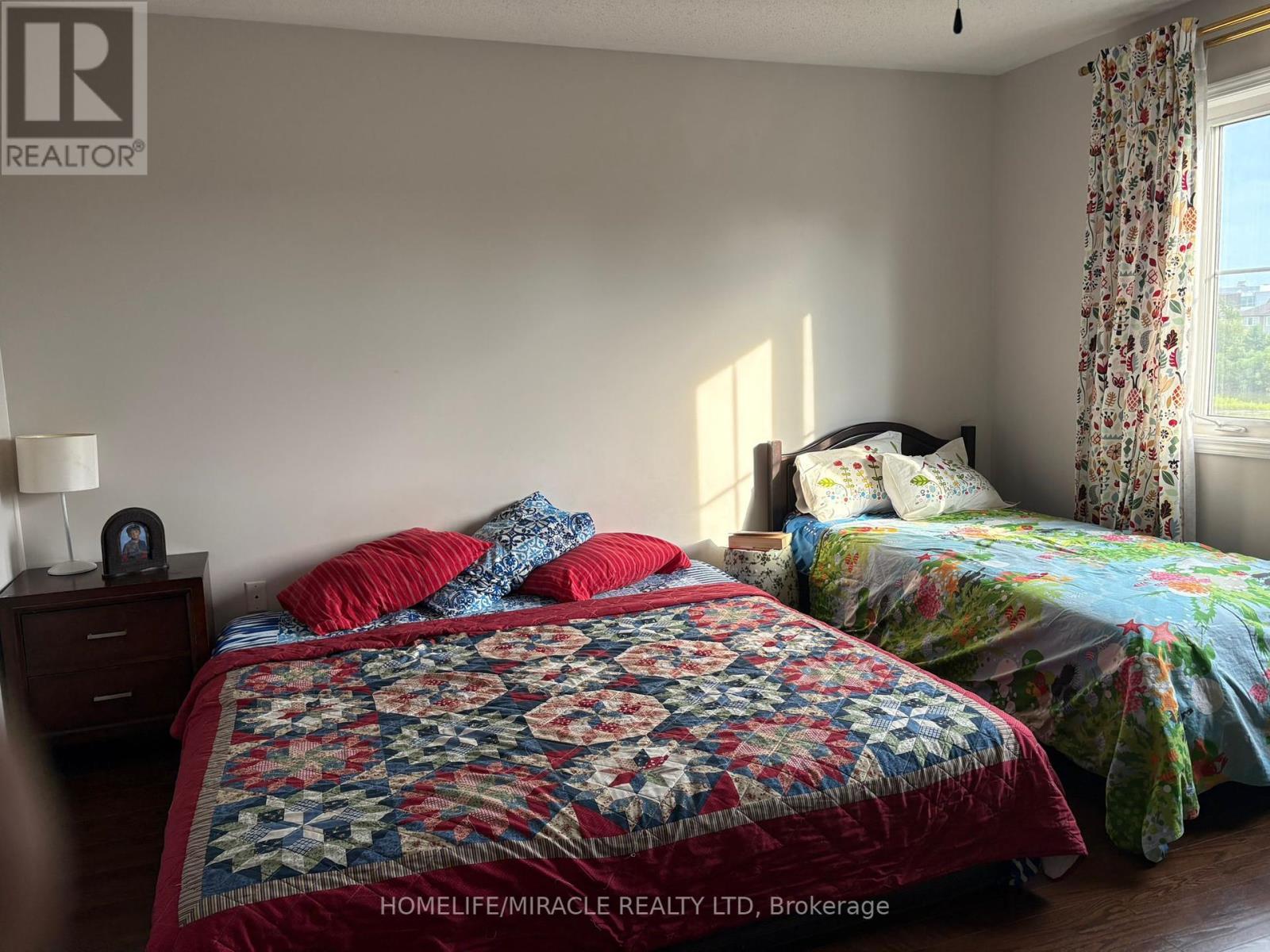 422 Cavanagh Lane, Milton, ON - Indoor Photo Showing Bedroom