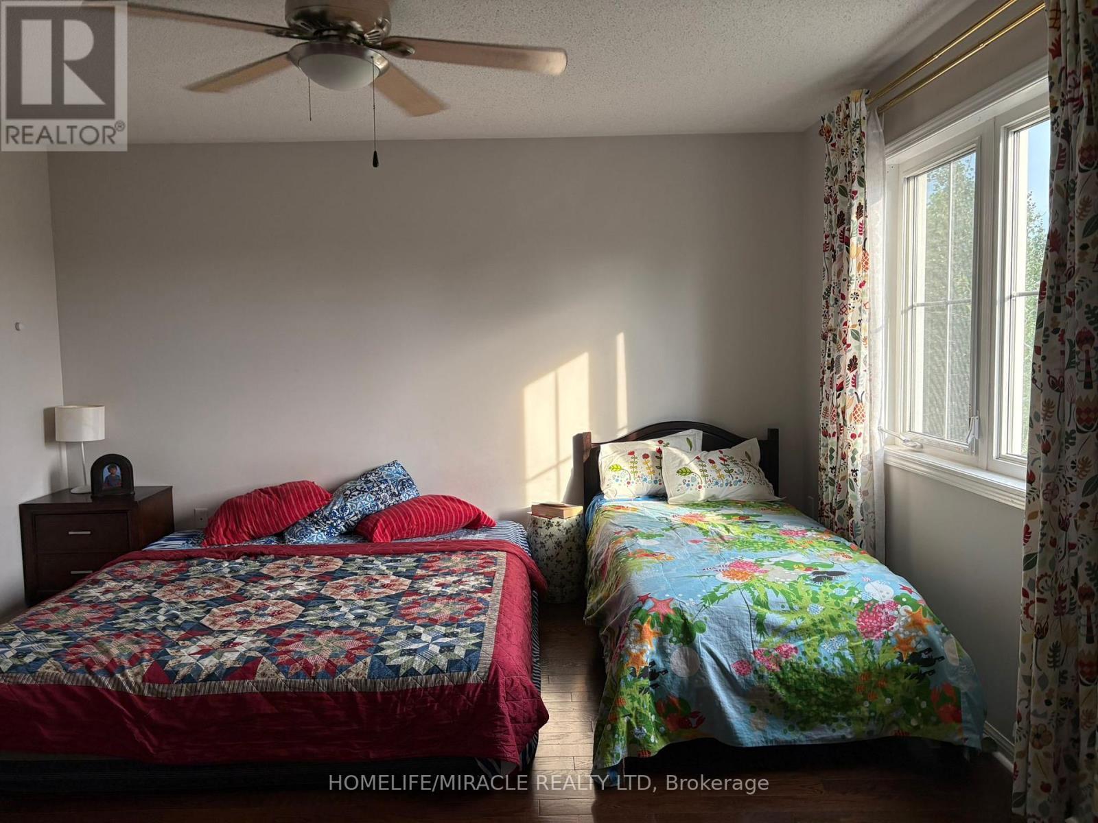 422 Cavanagh Lane, Milton, ON - Indoor Photo Showing Bedroom