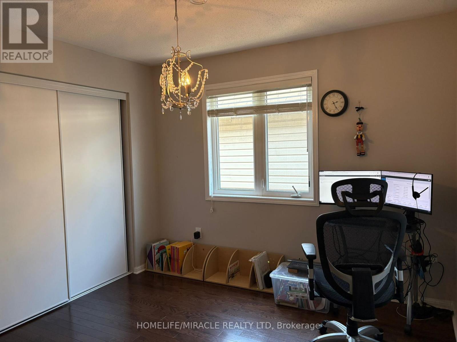 422 Cavanagh Lane, Milton, ON - Indoor