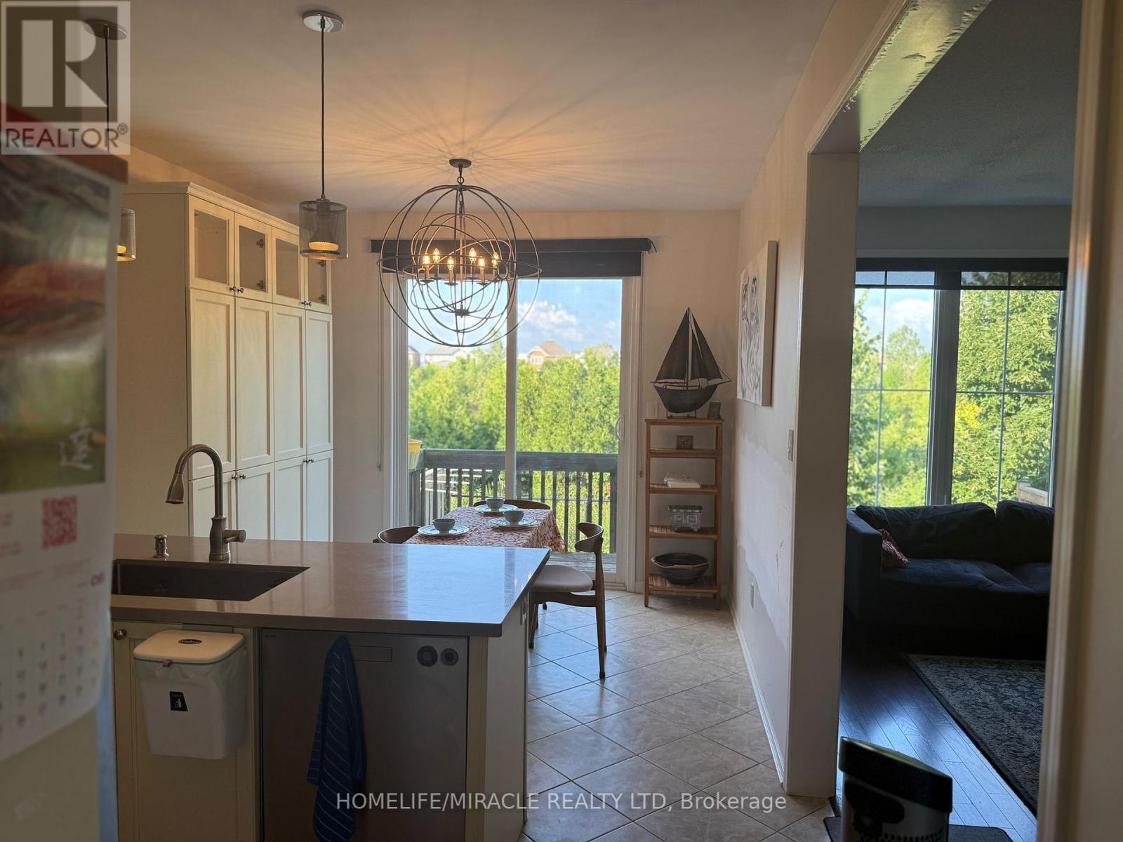 422 Cavanagh Lane, Milton, ON - Indoor