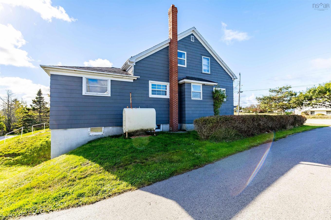 41 School Street, Lower West Pubnico, NS