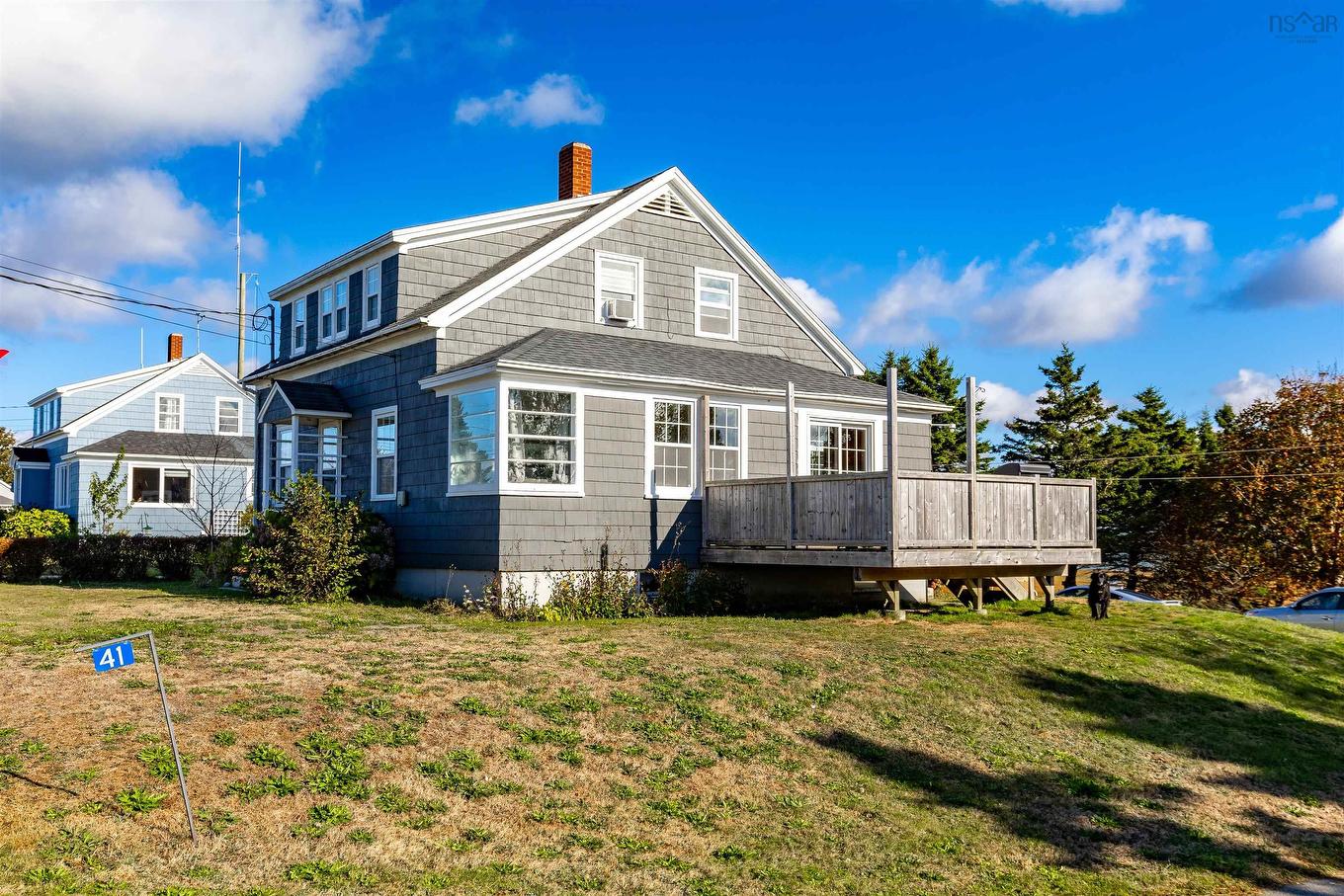 41 School Street, Lower West Pubnico, NS