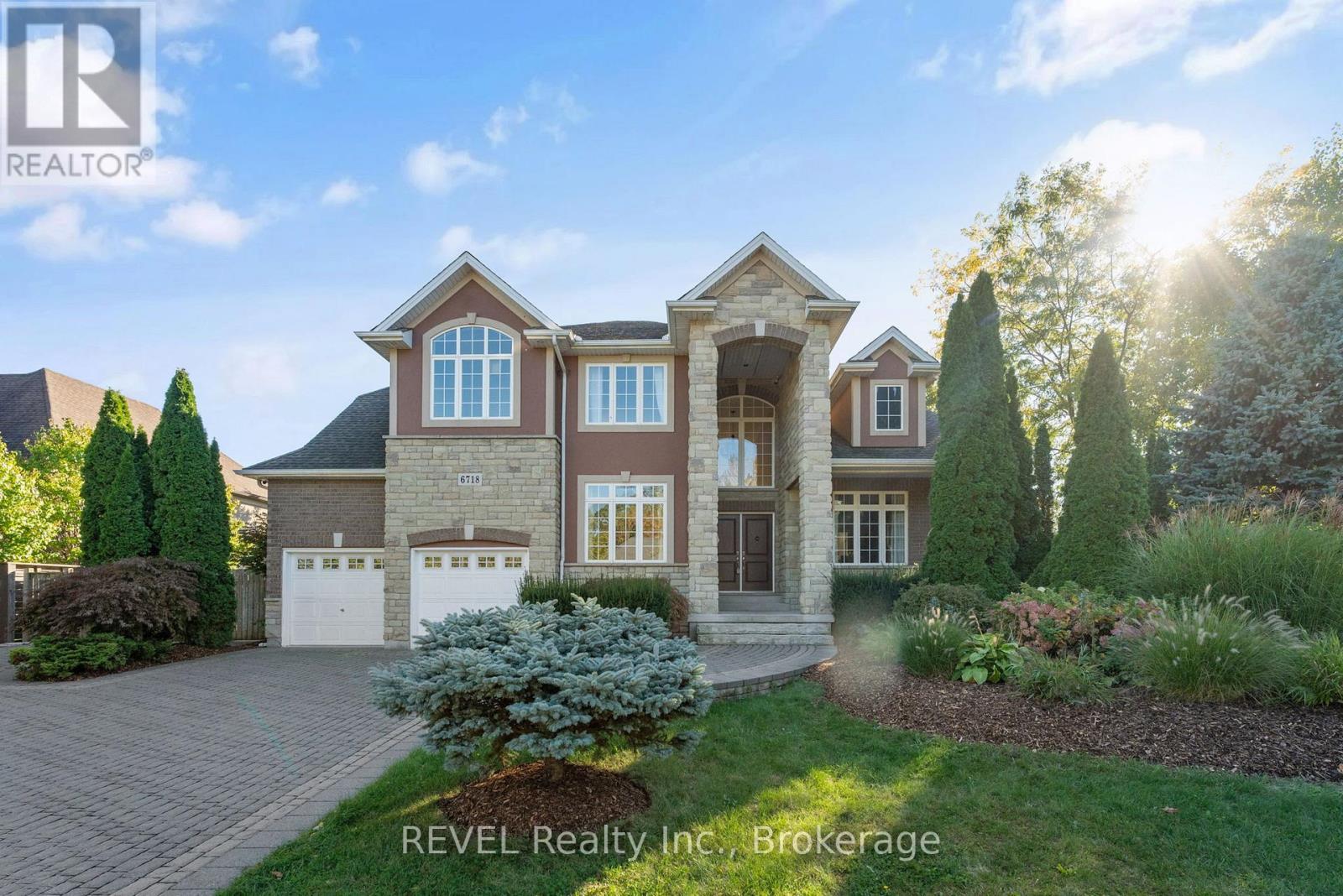 6718 Domenic Crescent, Niagara Falls (Stamford), ON - Outdoor With Facade