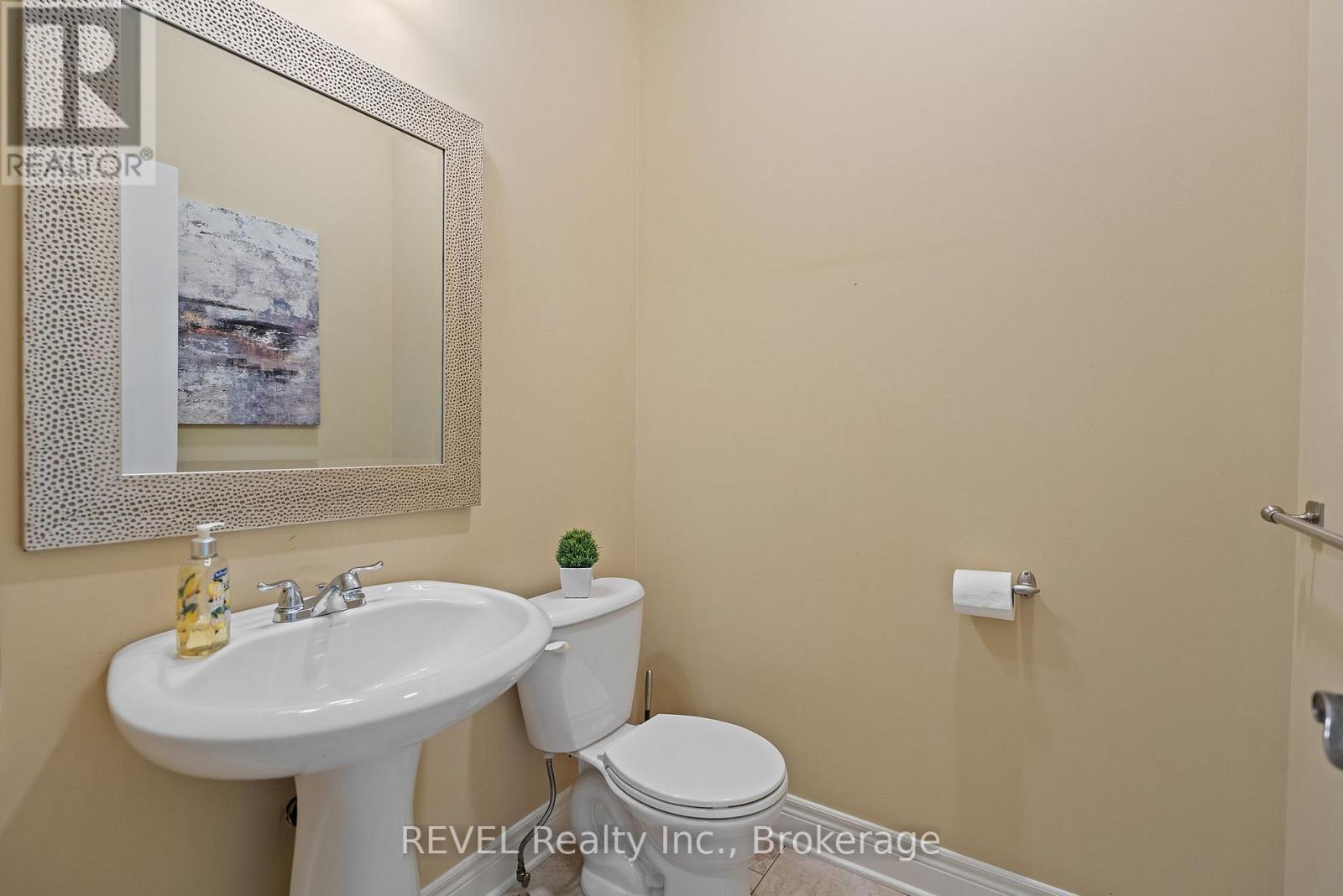 6718 Domenic Crescent, Niagara Falls (Stamford), ON - Indoor Photo Showing Bathroom