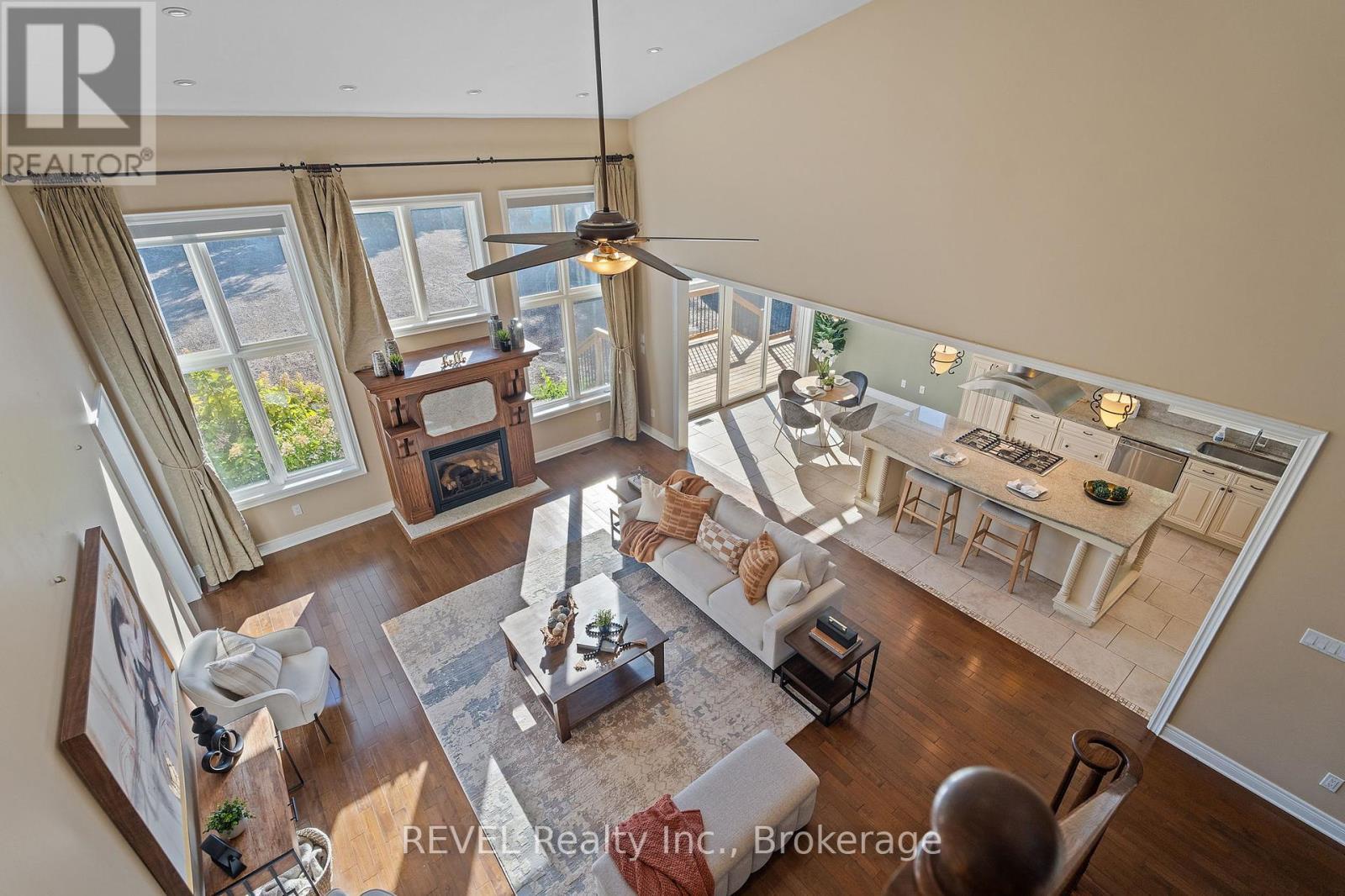 6718 Domenic Crescent, Niagara Falls (Stamford), ON - Indoor With Fireplace