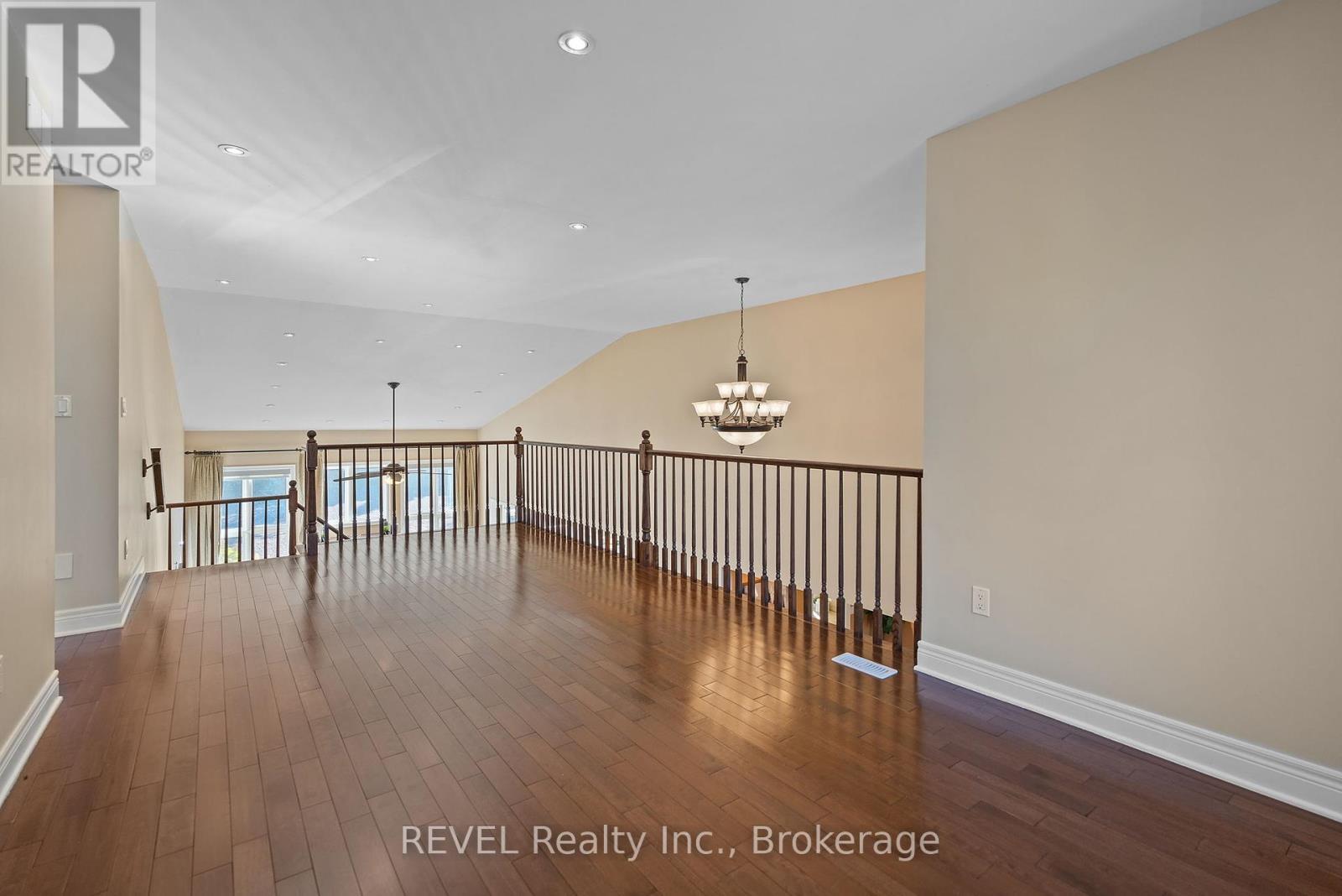 6718 Domenic Crescent, Niagara Falls (Stamford), ON - Indoor Photo Showing Other Room