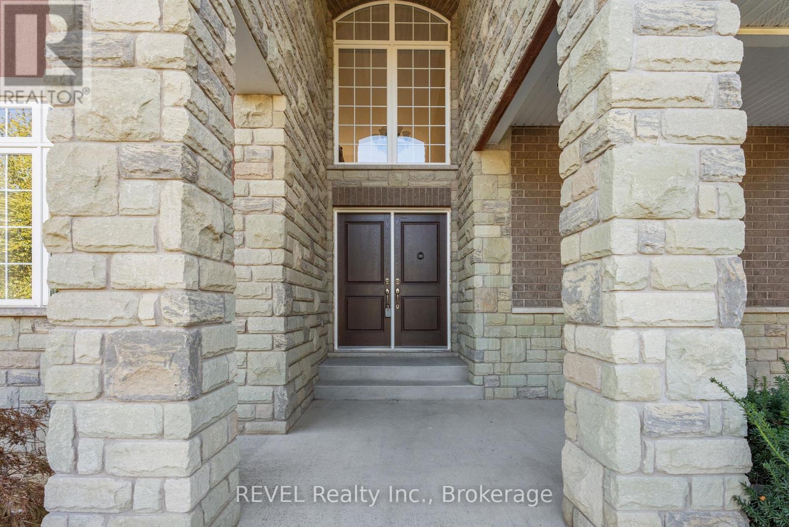 6718 Domenic Crescent, Niagara Falls (Stamford), ON - Outdoor