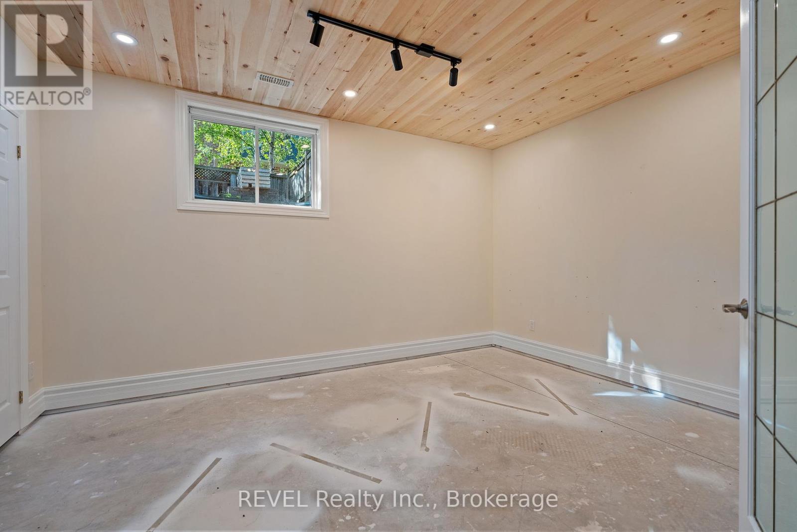 6718 Domenic Crescent, Niagara Falls (Stamford), ON - Indoor Photo Showing Other Room