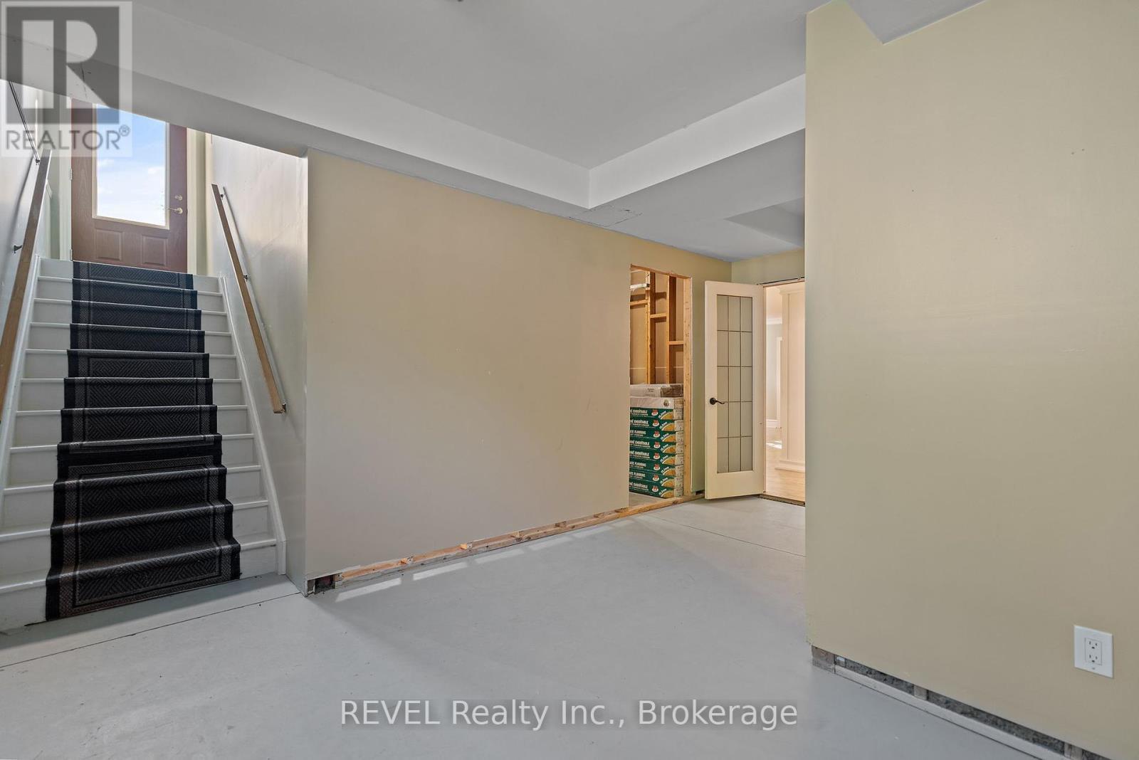 6718 Domenic Crescent, Niagara Falls (Stamford), ON - Indoor Photo Showing Other Room