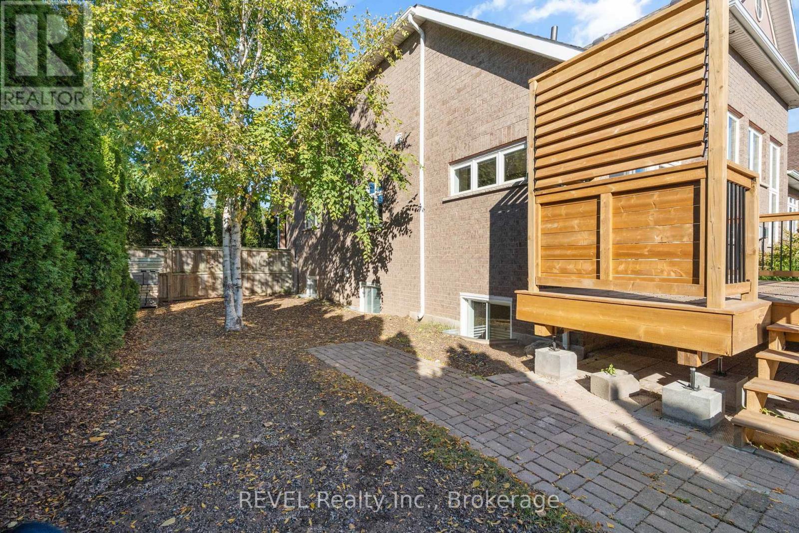 6718 Domenic Crescent, Niagara Falls (Stamford), ON - Outdoor