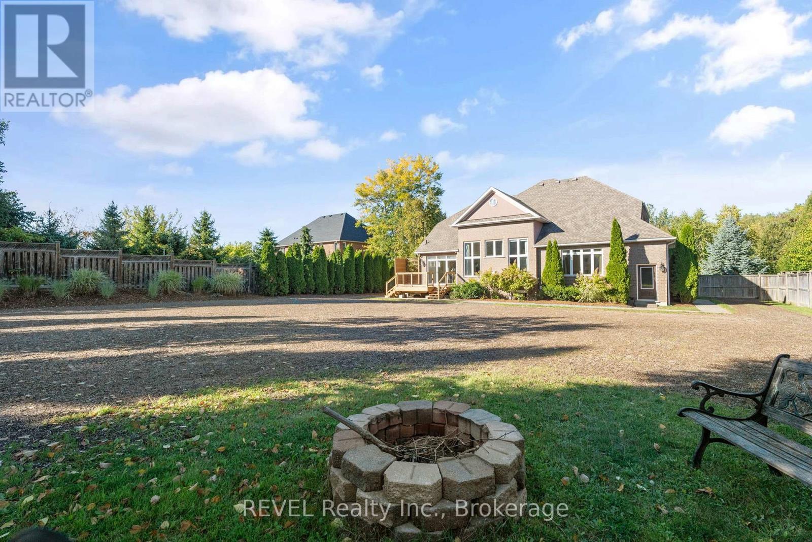 6718 Domenic Crescent, Niagara Falls (Stamford), ON - Outdoor