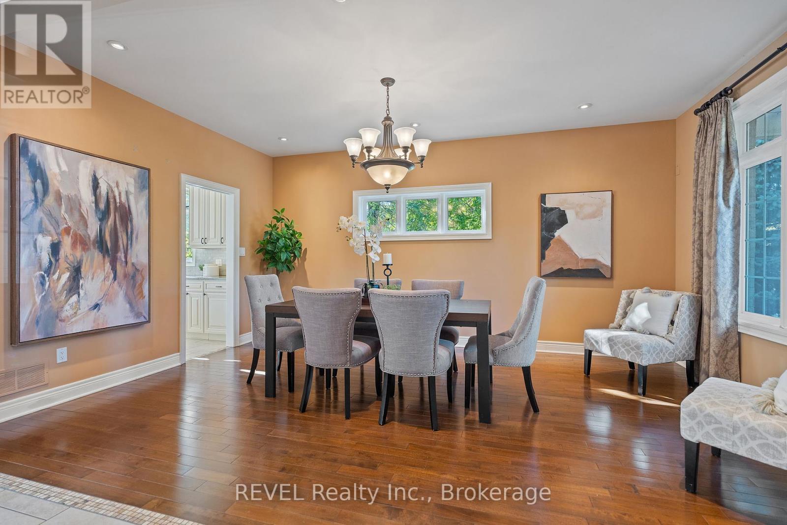 6718 Domenic Crescent, Niagara Falls (Stamford), ON - Indoor Photo Showing Dining Room